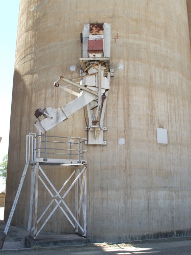 Hopefield silos, near Corowa, Jan 2013