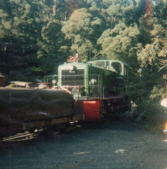 Diesel D21 at Monbulk Creek Bridge, 1988