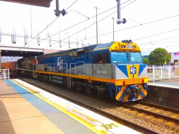 Northbound COFC train with CFCLA power (1 of 2), Broadmeadow, 2019-03-13