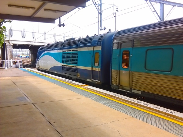 Sydney bound ex-Grafton XPT, Broadmeadow, 2019-03-13